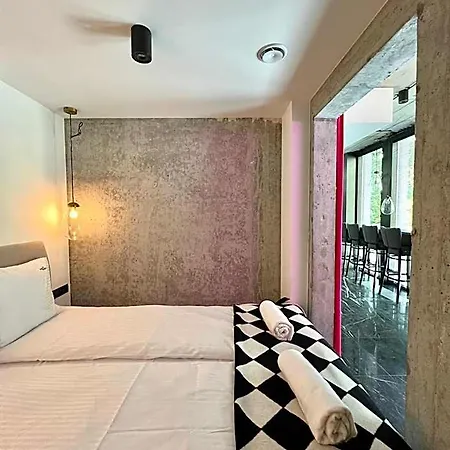 Aparthotel Neon