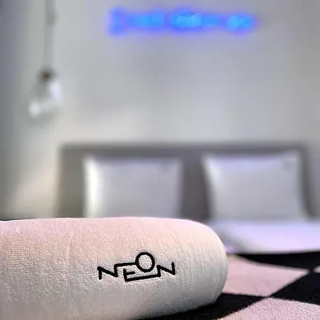 Апарт-готель Neon 3*