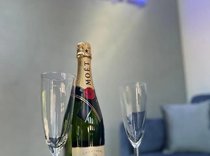 Neon 아파트호텔